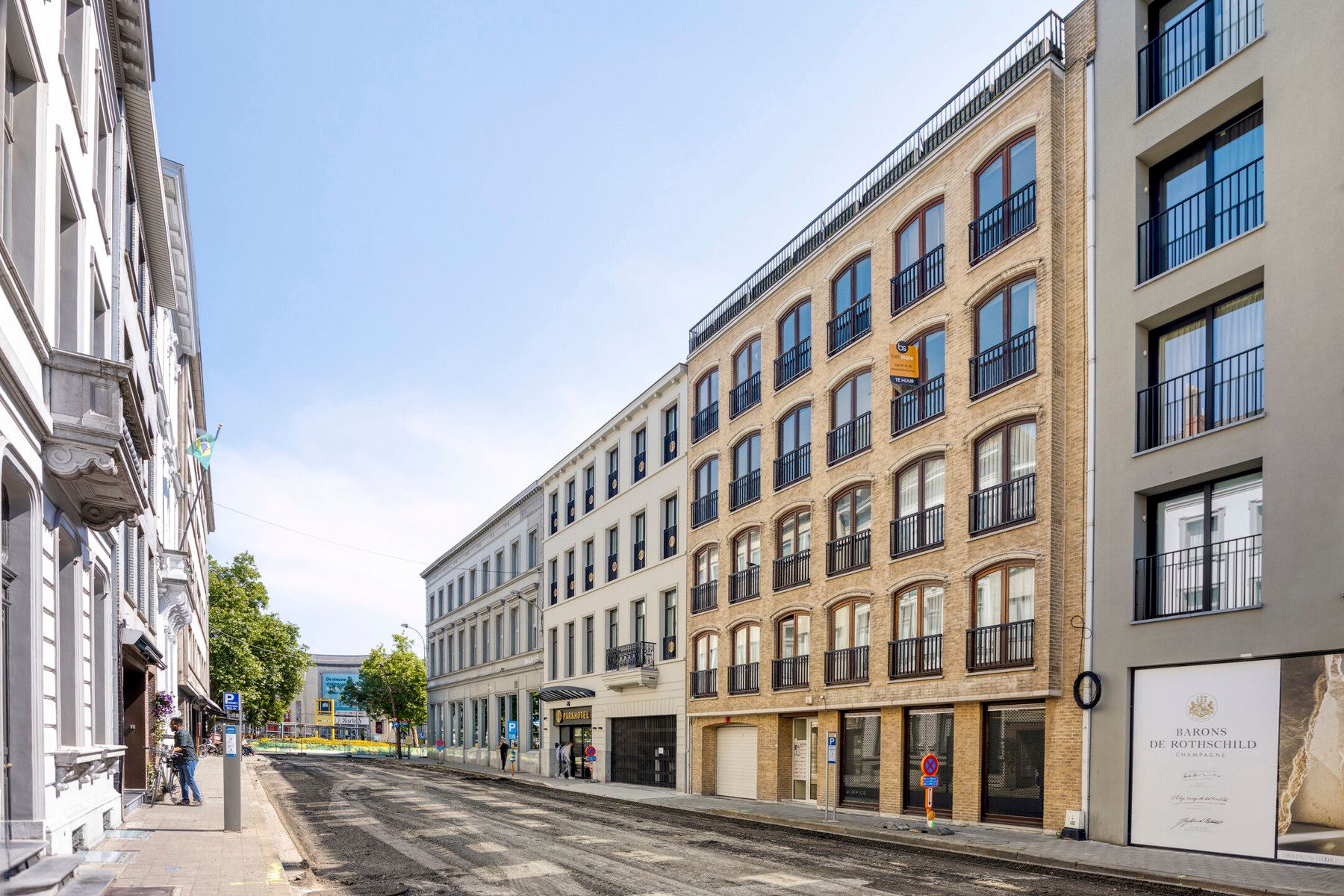 Instapklaar appartement met grote garage !! foto 19