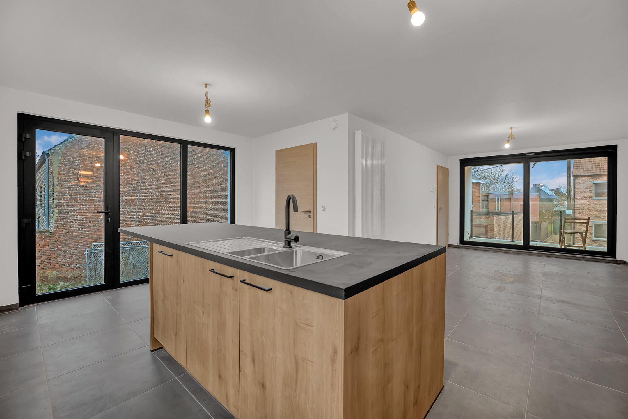 Nieuwbouwwoning met 3 slpkmr en ruime tuin op goede locatie! foto 6