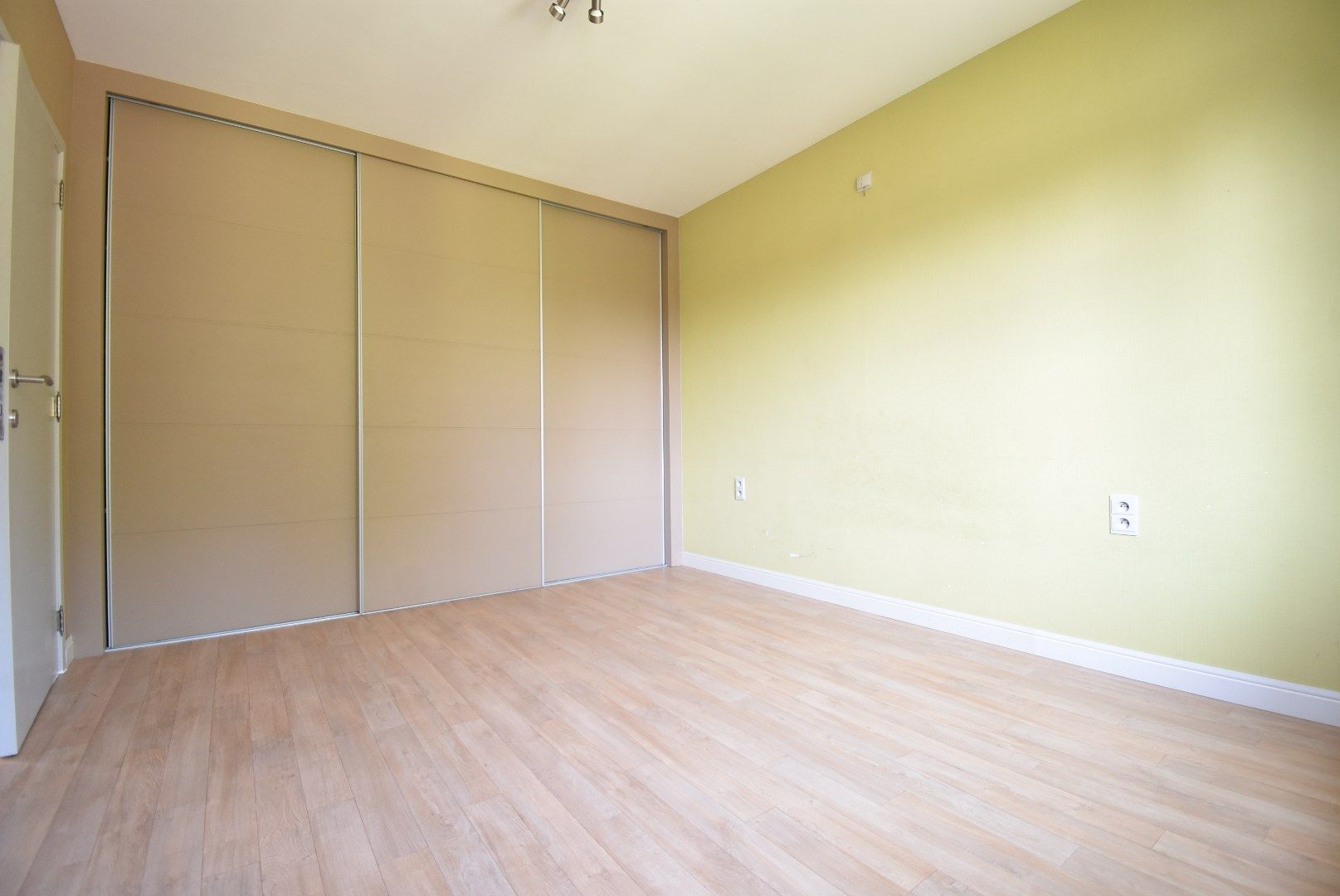 Ruime halfopen woning met 3 slaapkamers in Kiewit foto 19