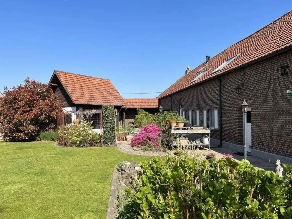 Energiezuinige langgevelhoeve op een uniek perceel vlakbij Maaseik foto 3