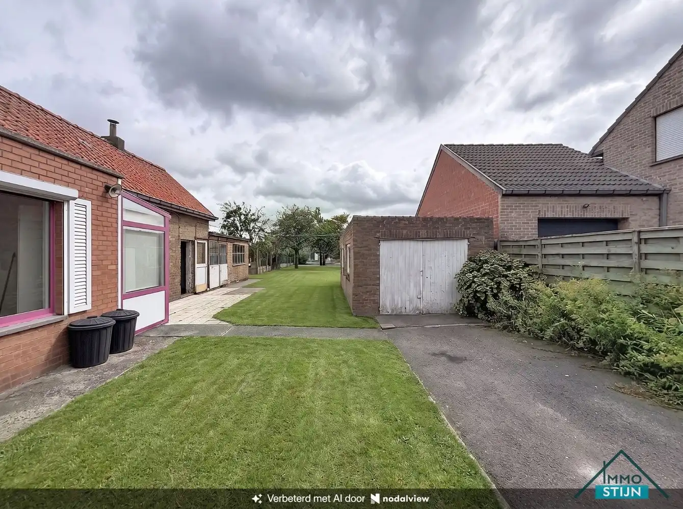 Woning met grote tuin foto 17