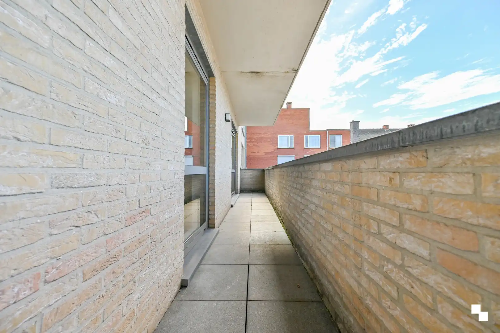 Ruim appartement met drie slaapkamers & garagebox foto 23