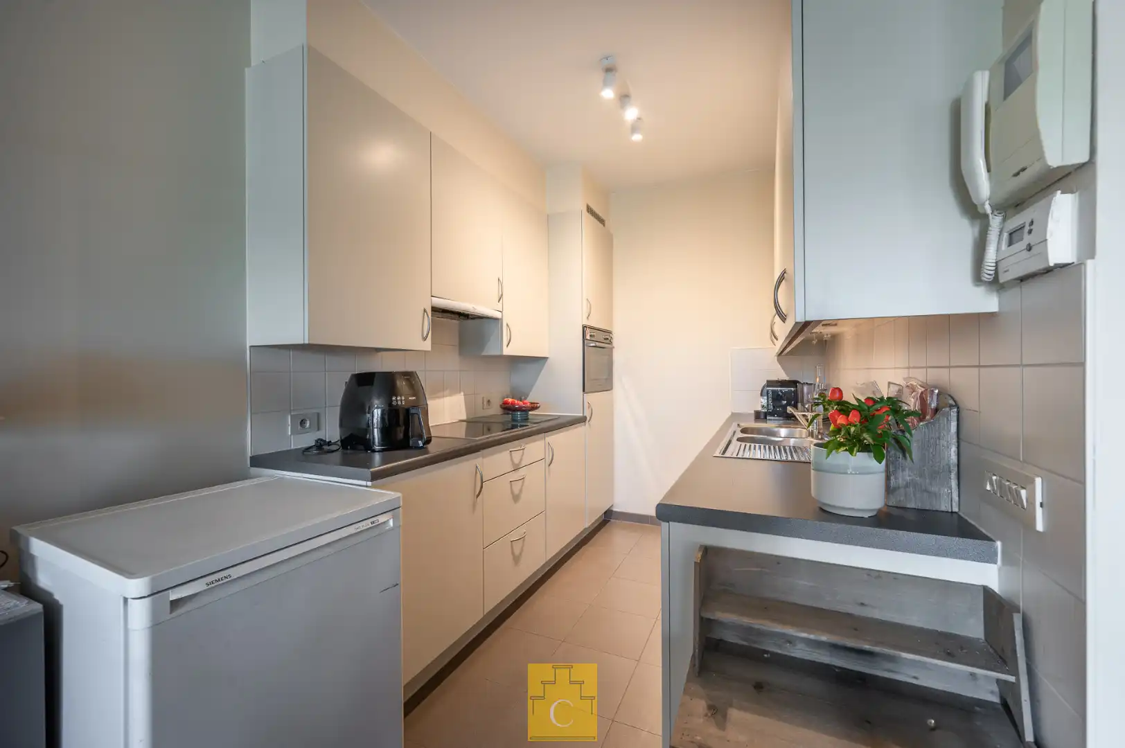Appartement met subliem zicht, autostandplaats, 2  zonneterrassen, ruime privé-kelder, vooraan St Kruis foto 5