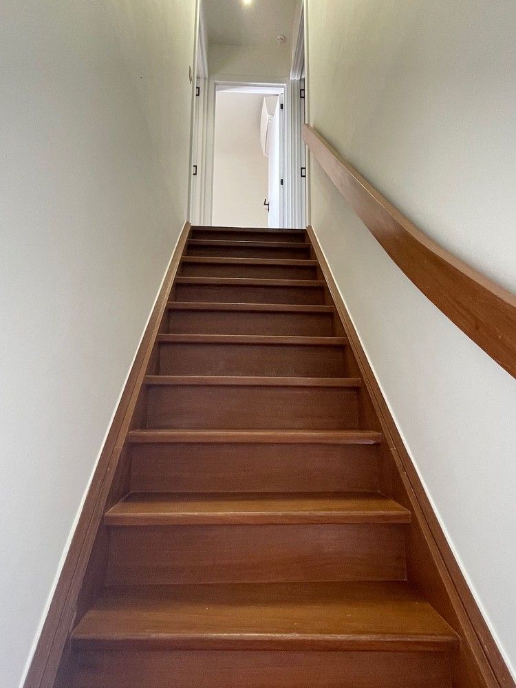 Gerenoveerd 2-kamerduplexappartement met overdekte autostaanplaats foto 9
