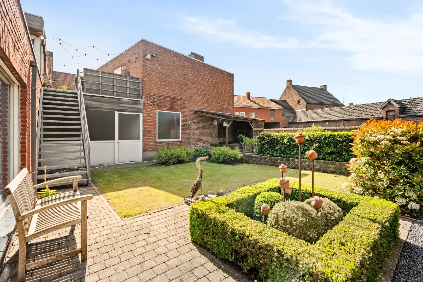 HANDELSRUIMTE + WOONST + VERHUURD APPARTEMENT foto 5