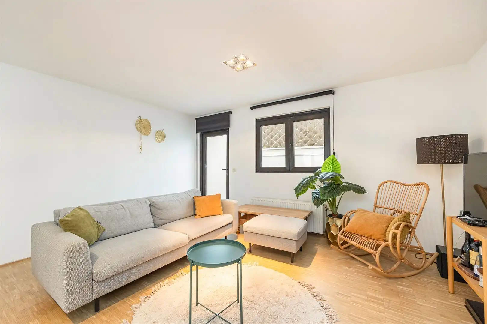 Gemeubeld wonen met terras in hartje Harmonie foto 2