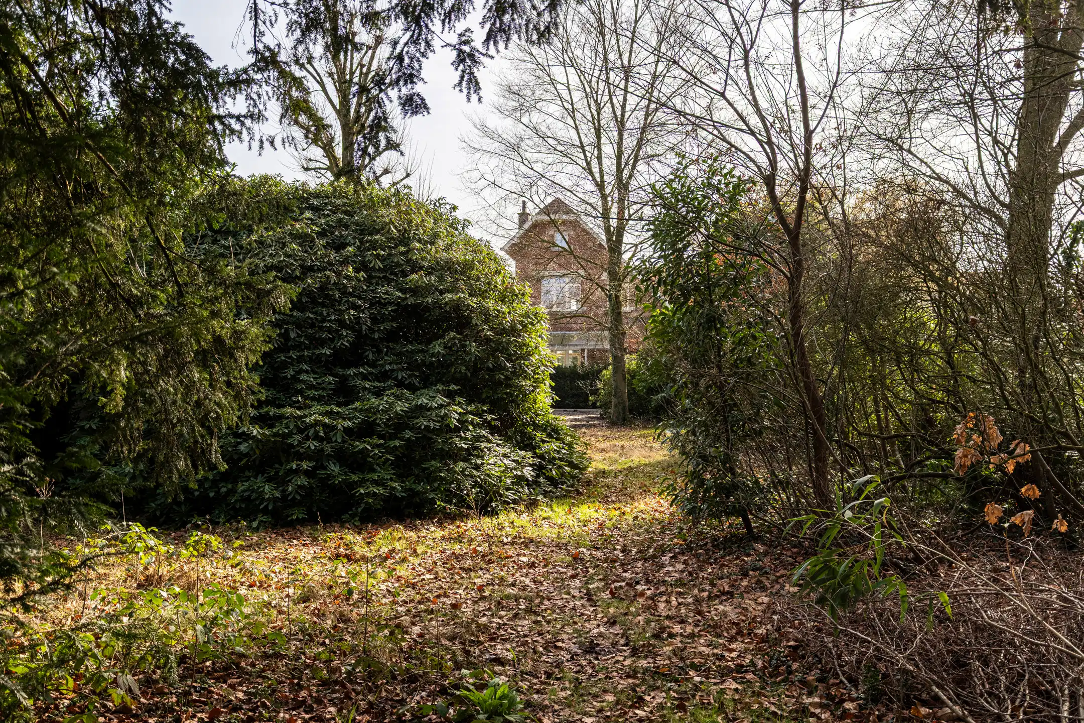 Authentiek gerenoveerd vrijstaand herenhuis te Zoersel! foto 33