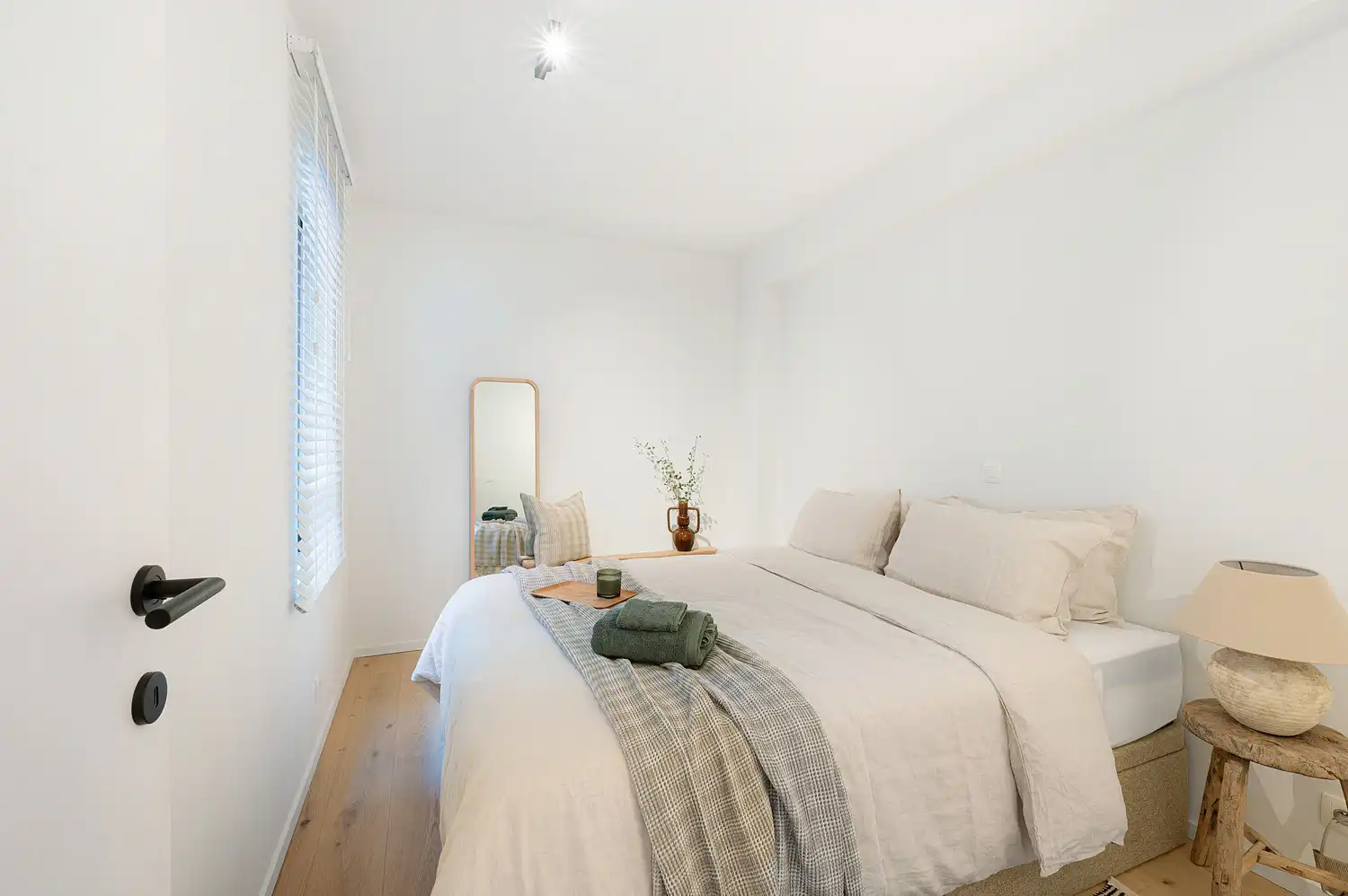 Vernieuwd en energiezuinig appartement vlakbij de Zeedijk foto 8