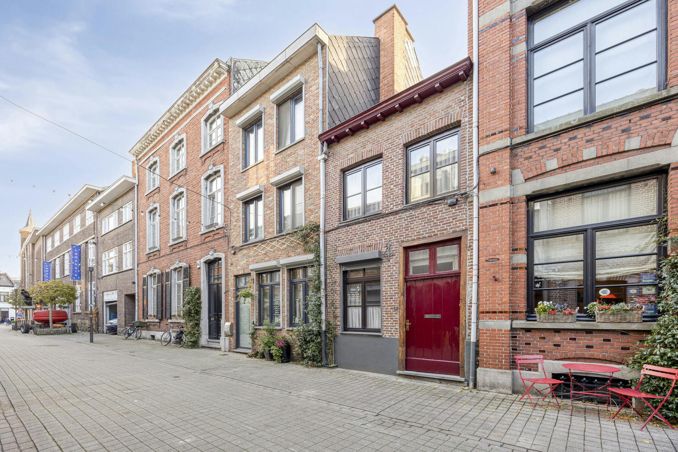 Op te knappen stadswoning met tuin in hartje Hasselt	 foto 19