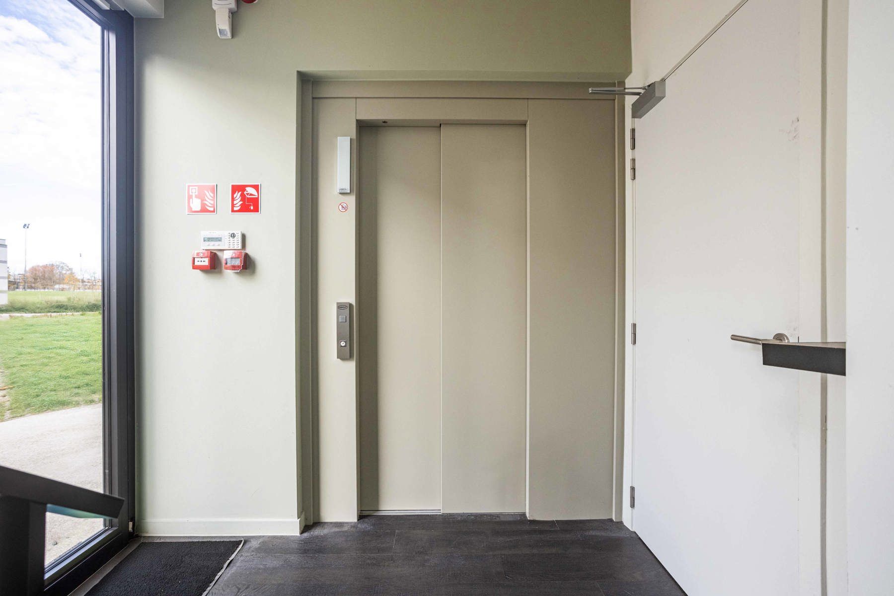 Kantoor te huur foto 19