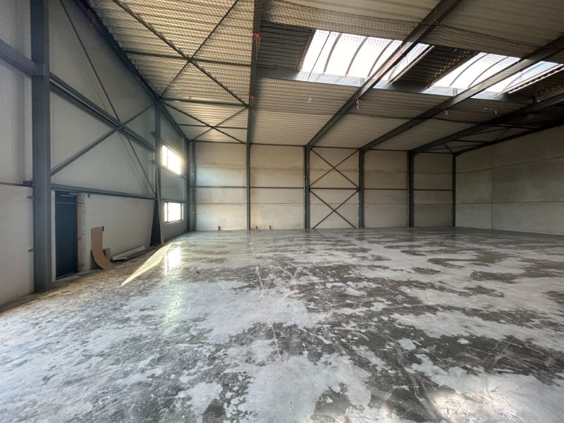 LAATSTE 3 grote nieuwbouw KMO-UNITS - oppervlaktes 508m² tot 717m² foto 9