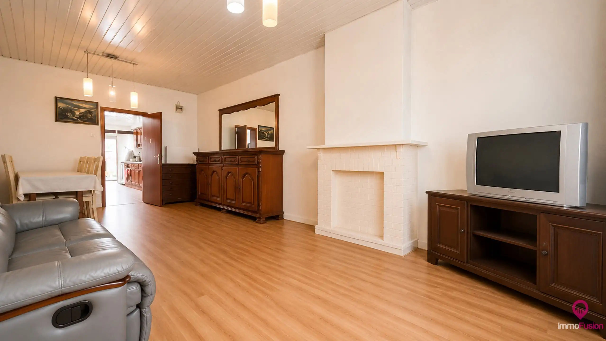 Instapklare woning met veranda, tuin en garage! foto 2