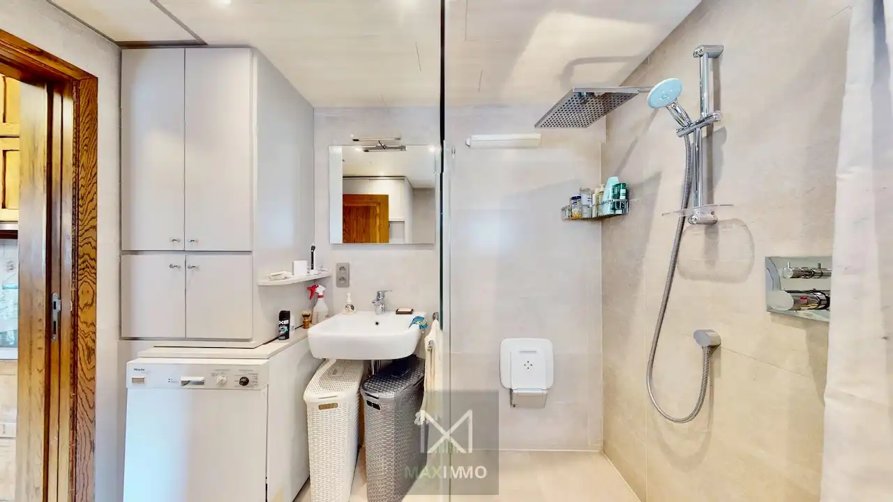 Woning met 3 garages, zonnepanelen, ruime tuin & aparte toegang – 830 m² perceel in Lauwe foto 7