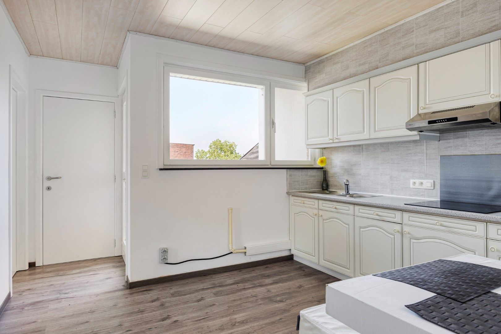 Gezellig 1-kamerappartement nabij station foto 7