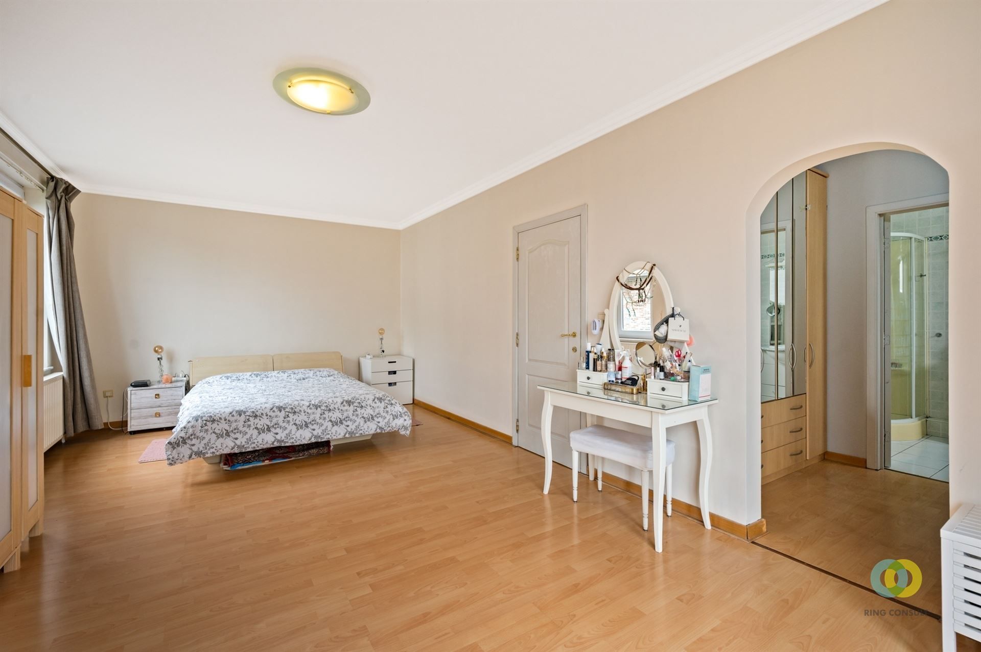 Zeer ruime 3-gevel met grote tuin foto 14