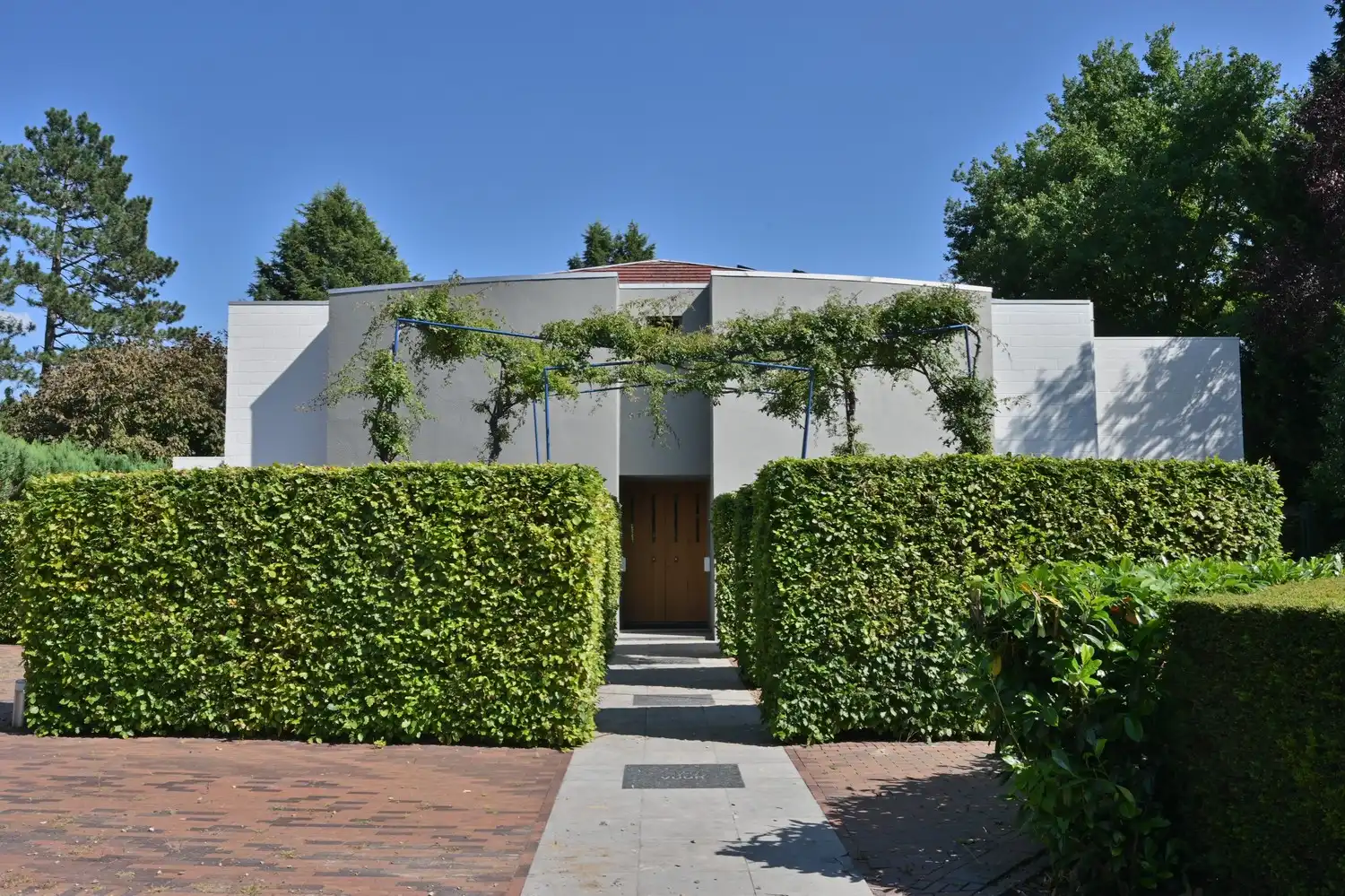 Moderne villa met 4 slaapkamers en 2 badkamers gelegen te Lanaken-Neerharen foto {{pictureIndex}}