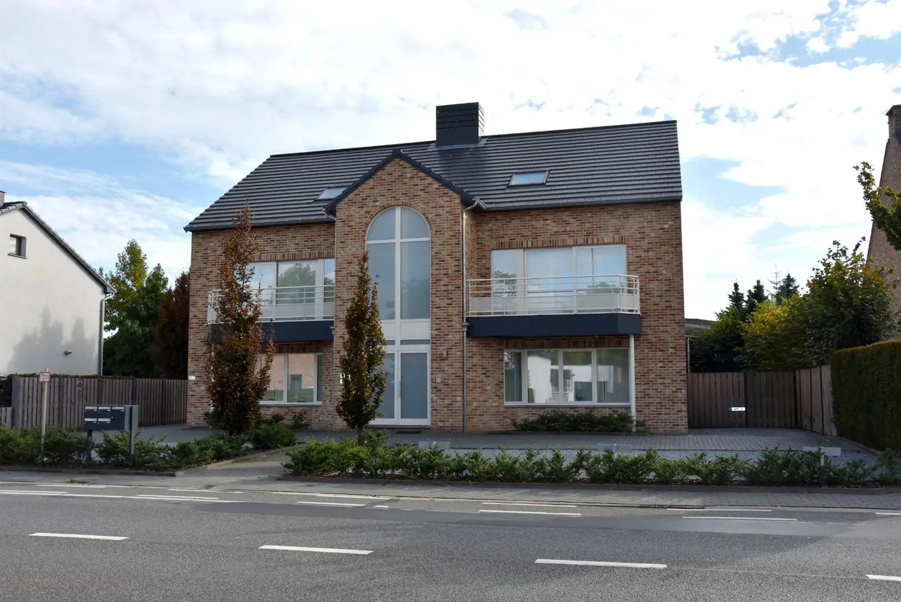 Ruim gelijkvloers appt. met 2 slpk. in centrum Kinrooi.  foto 2