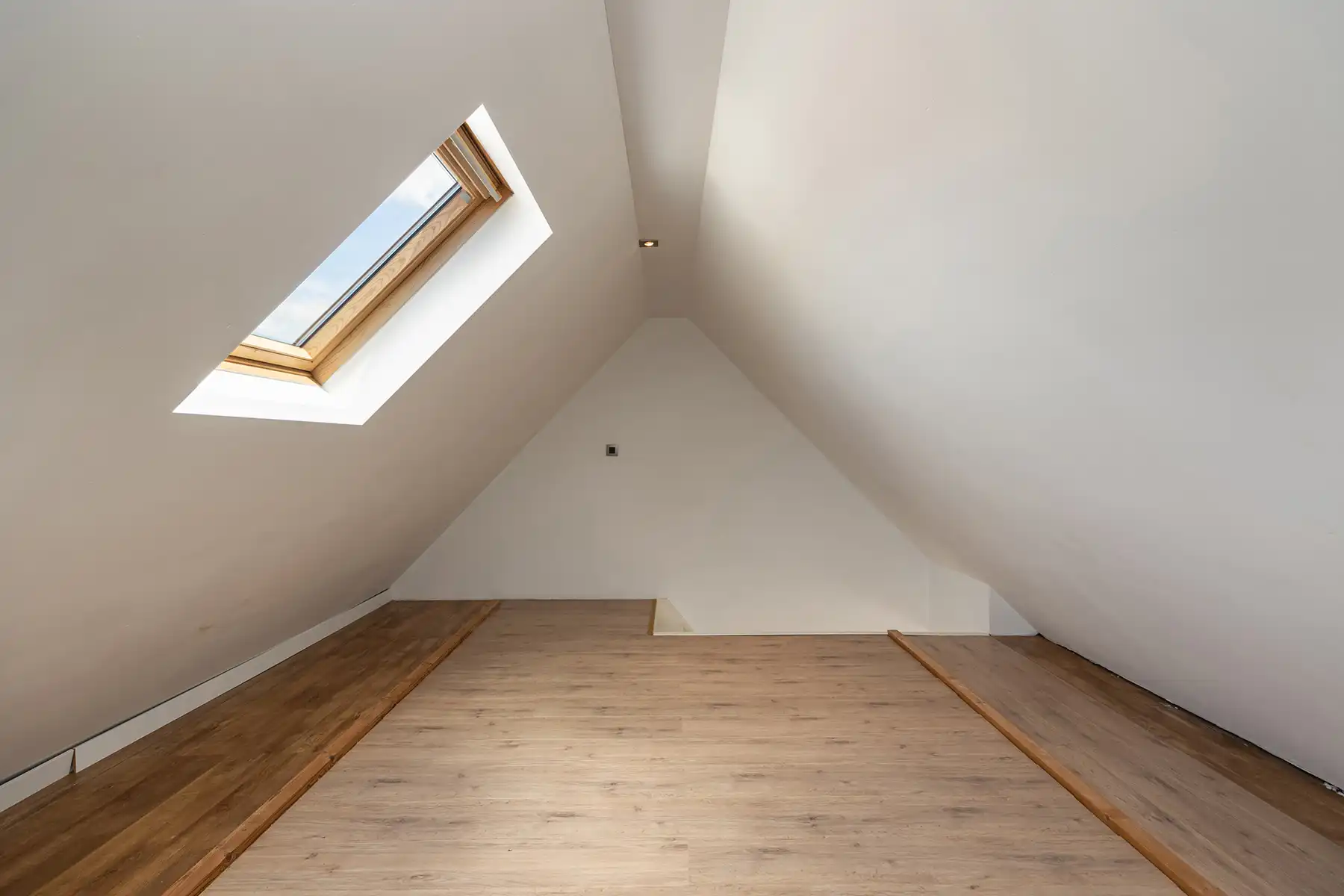 Uitstekend gelegen, ruime woning met zonnige tuin foto 11