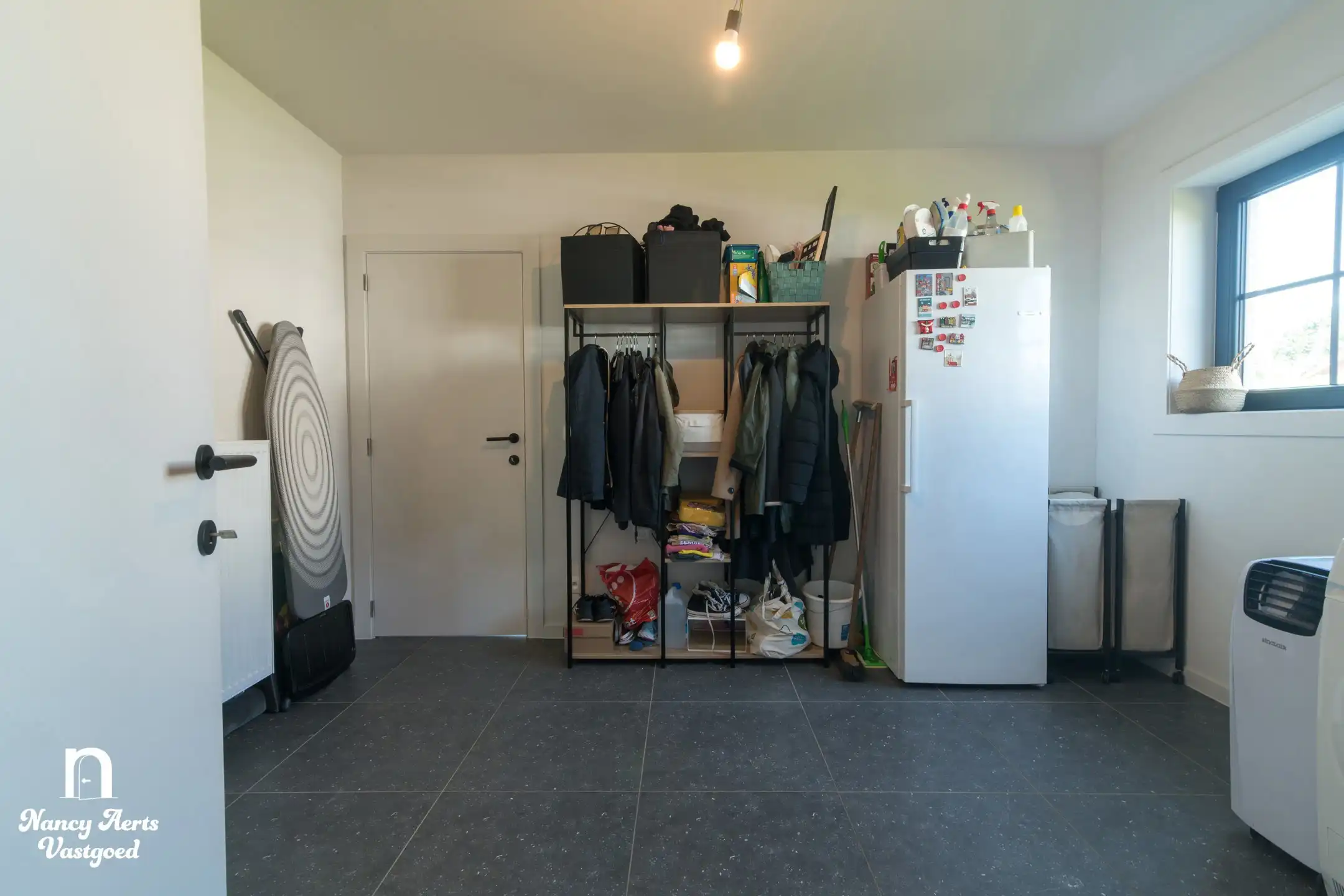 Lichtrijke en perfect afgewerkte woning op royaal perceel foto 27
