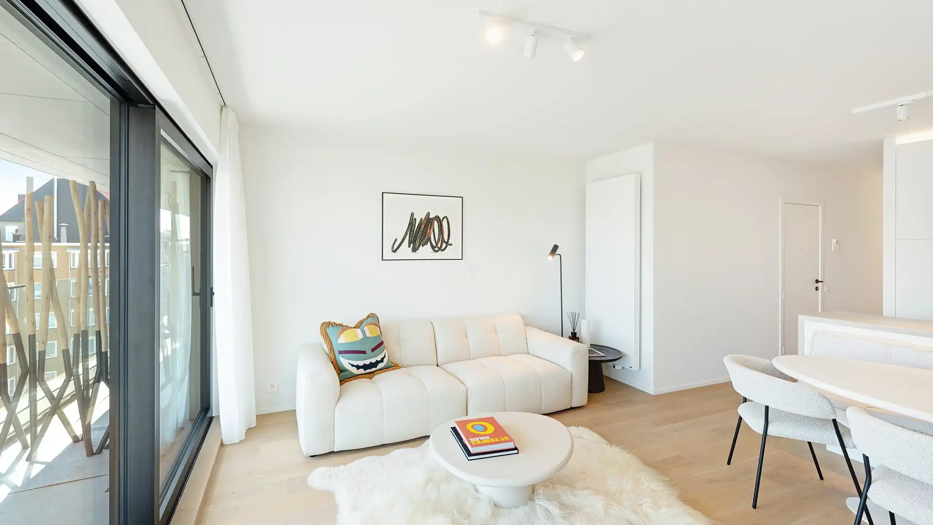 Volledig gerenoveerd appartement met zuidgericht terras heel centraal gelegen op de Kustlaan. foto 33