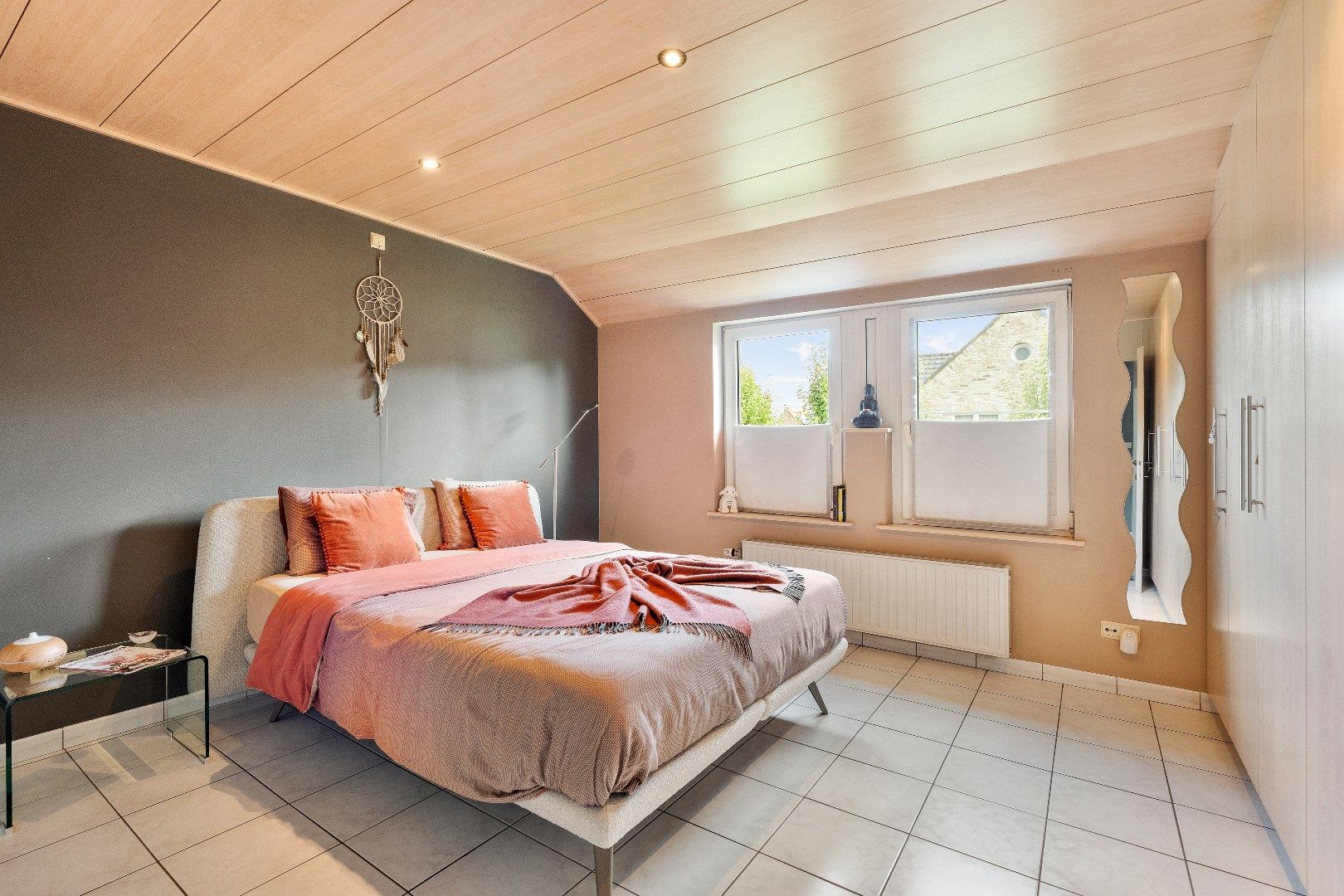 Unieke, uitstekend onderhouden villa in het hart van Ieper – rust, ruimte en comfort foto 24