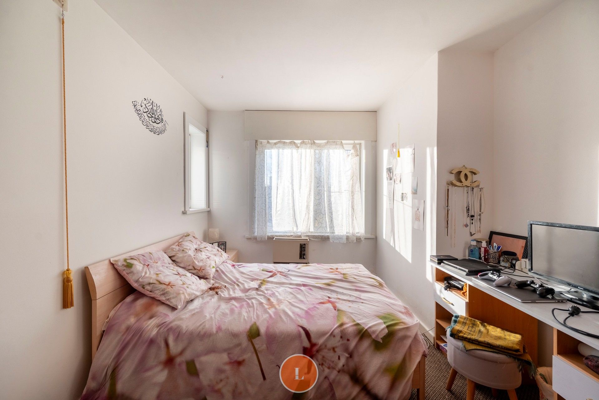 Goed onderhouden woning met 5 slaapkamers, tuin en 2 garages foto 9