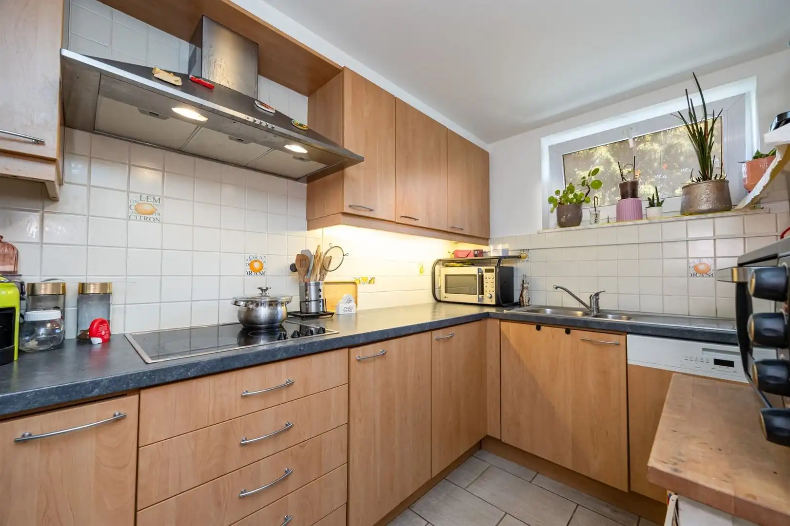 Gelijkvloers appartement met terras en parking op rustige locatie foto 10