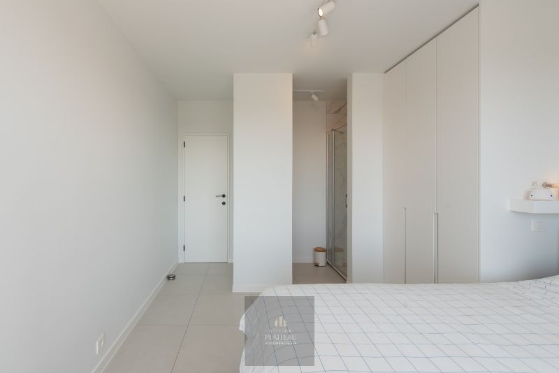 Volledig vernieuwd instapklaar 3 slpk-appartement op de zeedijk. foto 18
