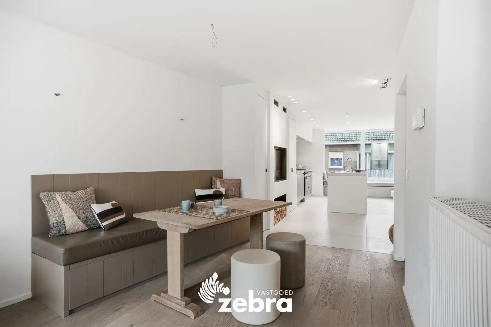 Commercieel handelspand met stijlvolle woonst in centrum Roeselare! foto 17