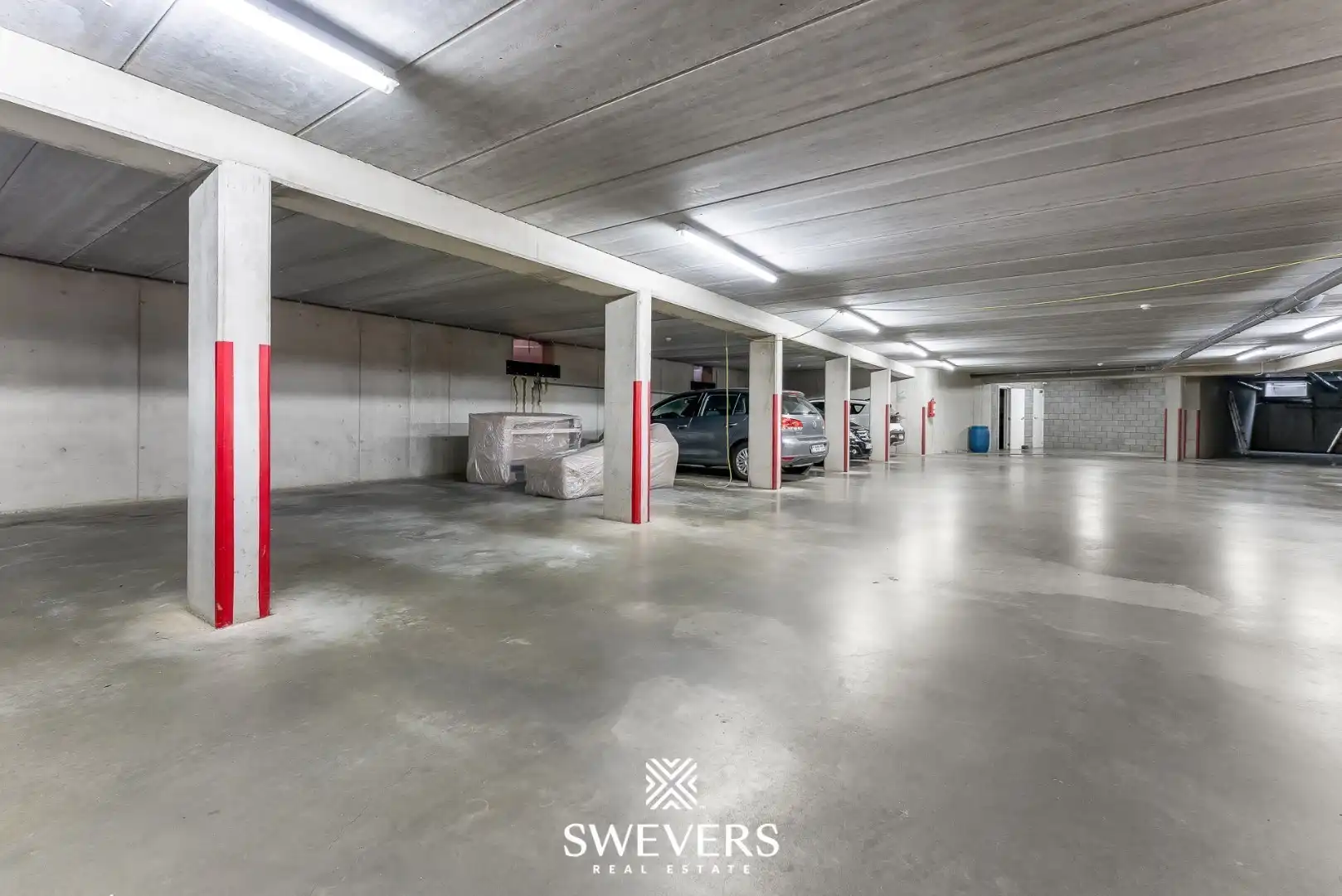 Ruim appartement net buiten Beringen-centrum met uitzicht rondom foto 20