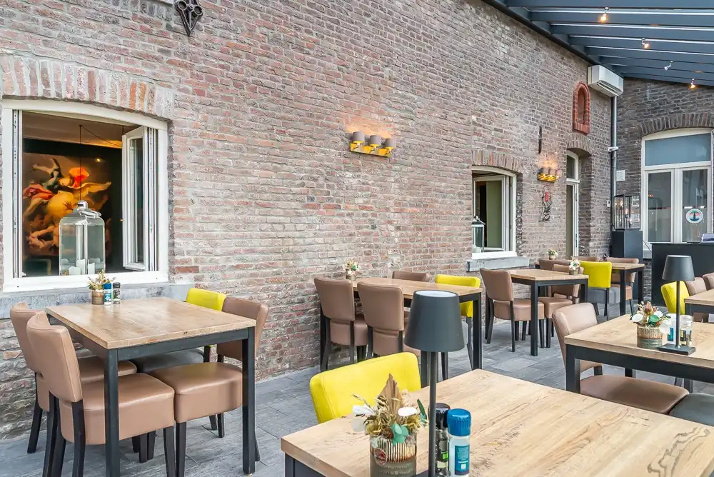 Brasserie met B&B Sint Pieter in het hart van Rekem foto 19
