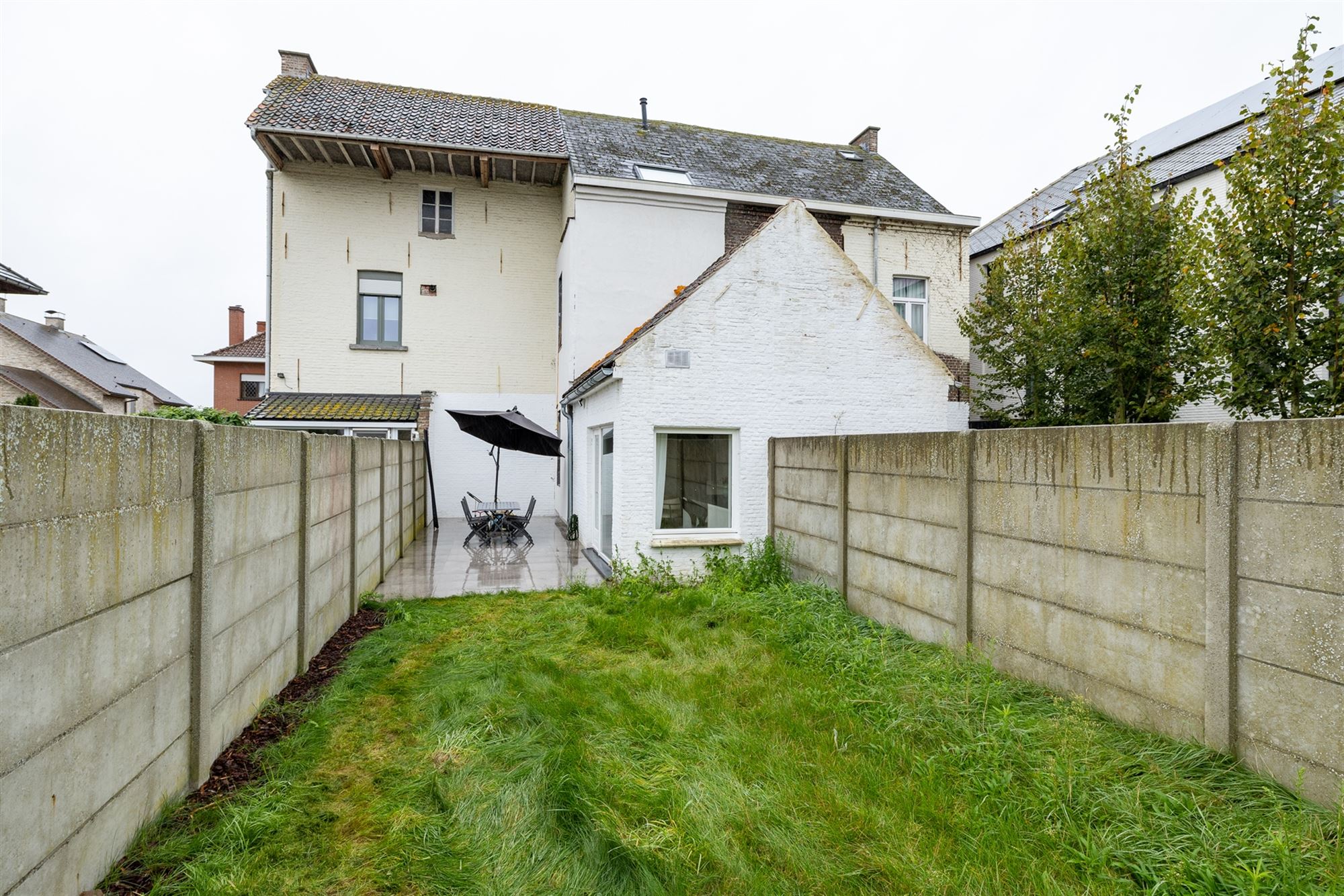 Fijne instapklare rijwoning in het hartje van Schellebelle foto 26