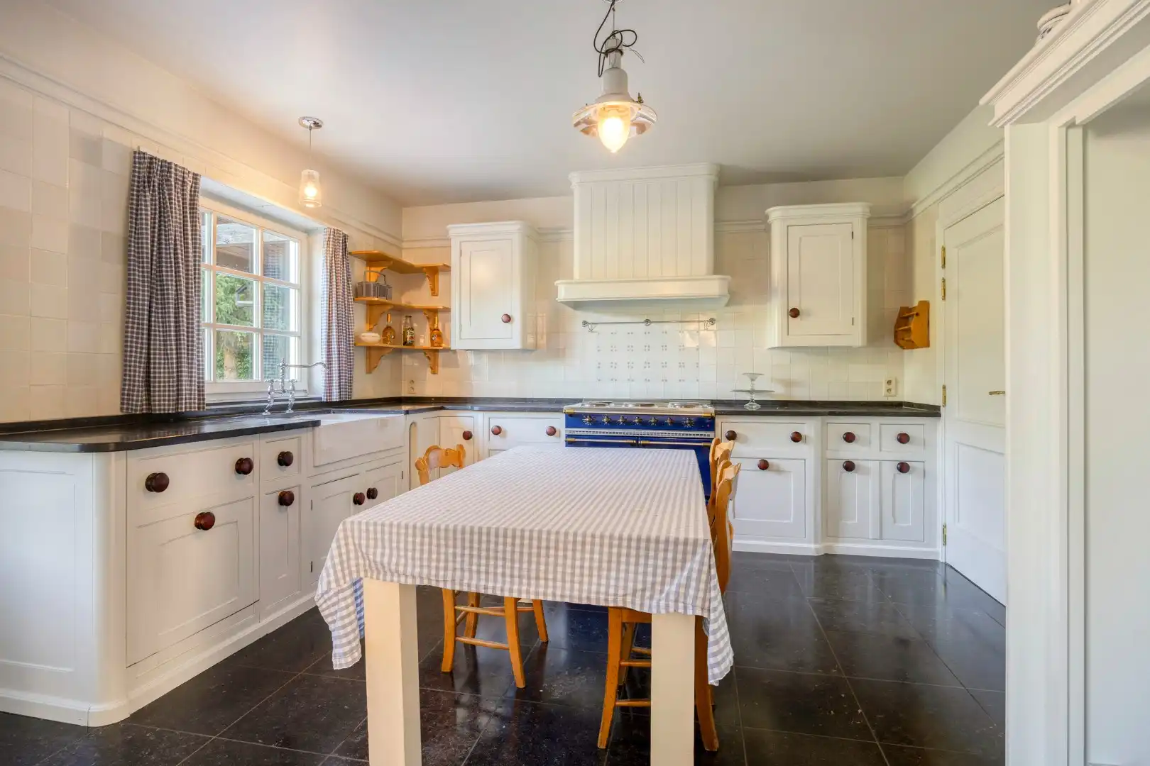 Villa met bureau,  5 slaapkamers, 2 badkamers en ruime tuin in Bierbeek! - EPC 172 kWh/m² - bewoonbare opp. 242 m² foto 9