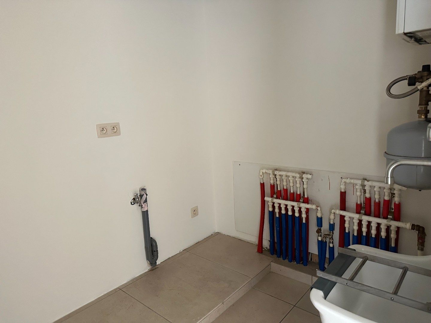 Ruim duplexappartement vlak bij het centrum van Roeselare foto 8