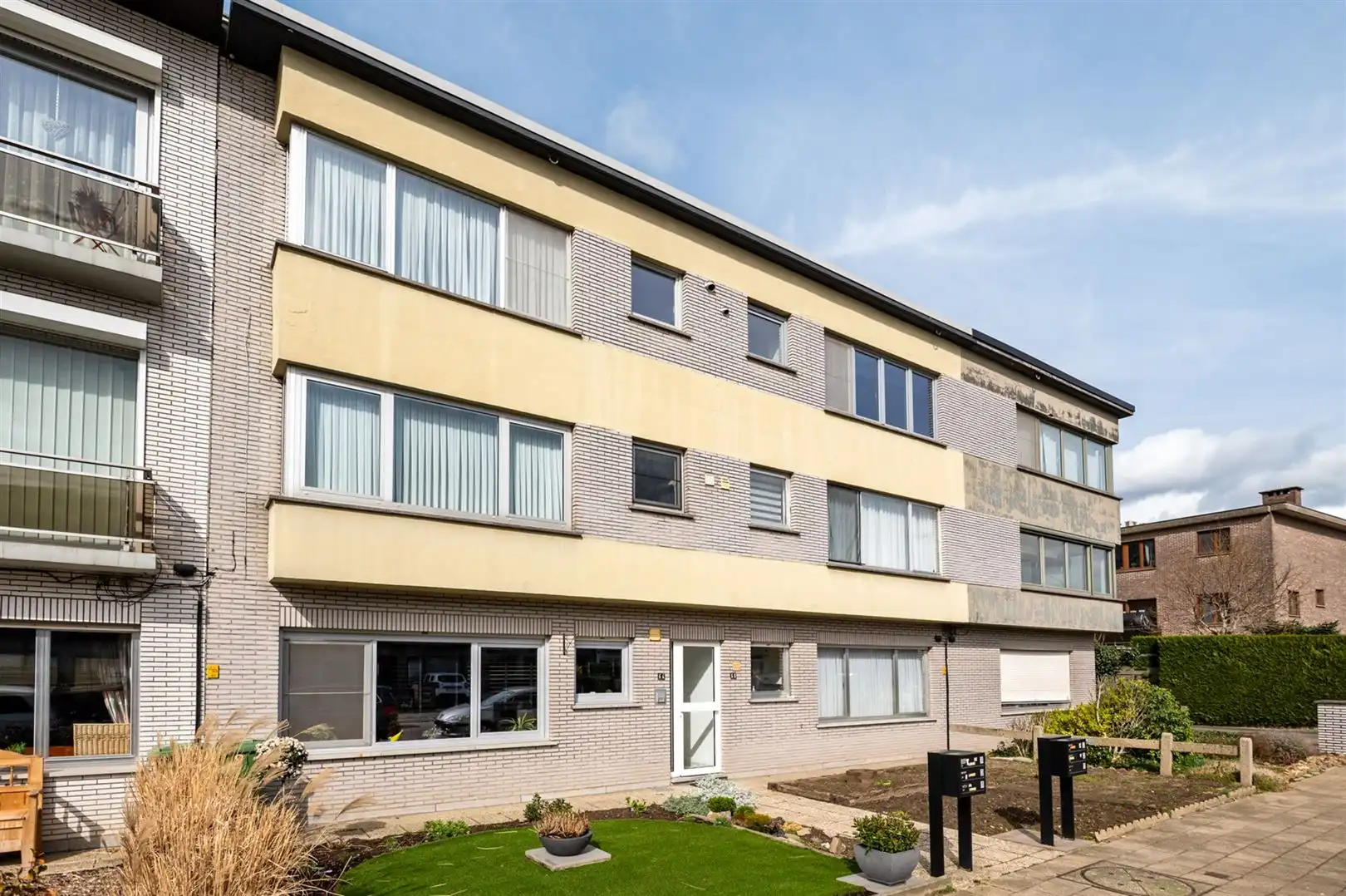 Perfect onderhouden appartement aan het Veltwijckpark. foto {{pictureIndex}}