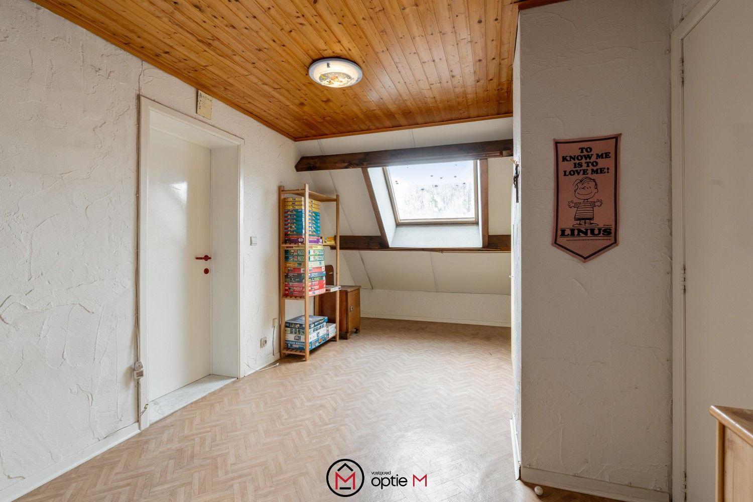 Rustig gelegen gezinswoning met 4 slaapkamers en ruime tuin foto 22