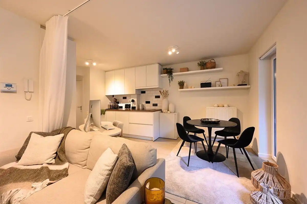 Instapklaar gelijkvloersappartement met heerlijke stadstuin foto 10