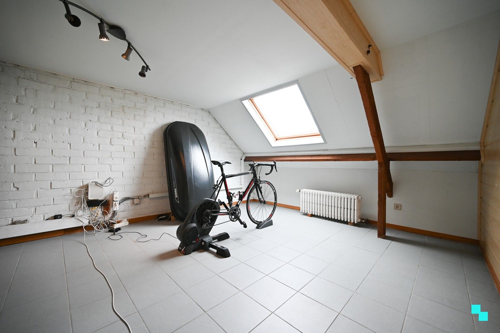 Gunstig gelegen ééngezinswoning te Sint-Eloois-Winkel met dubbele carport, garage en 4 slaapkamers foto 24