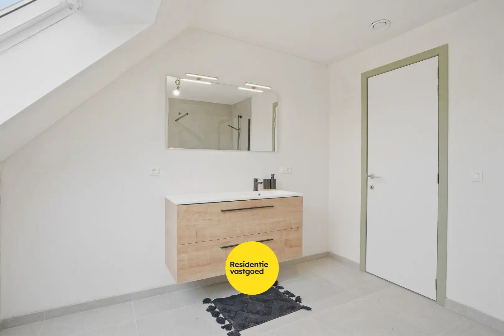 Stijlvol wonen in het centrum van Eernegem foto 5