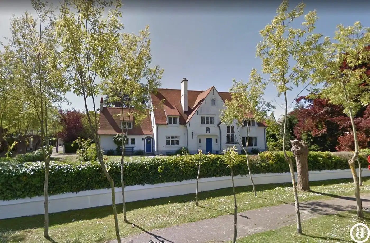 Unieke villa met karakter en potentieel op toplocatie in het hart van het Zoute. foto 3