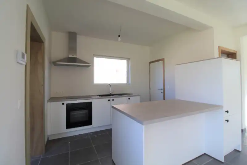 Gerenoveerde alleenstaande woning in Torhout foto 3