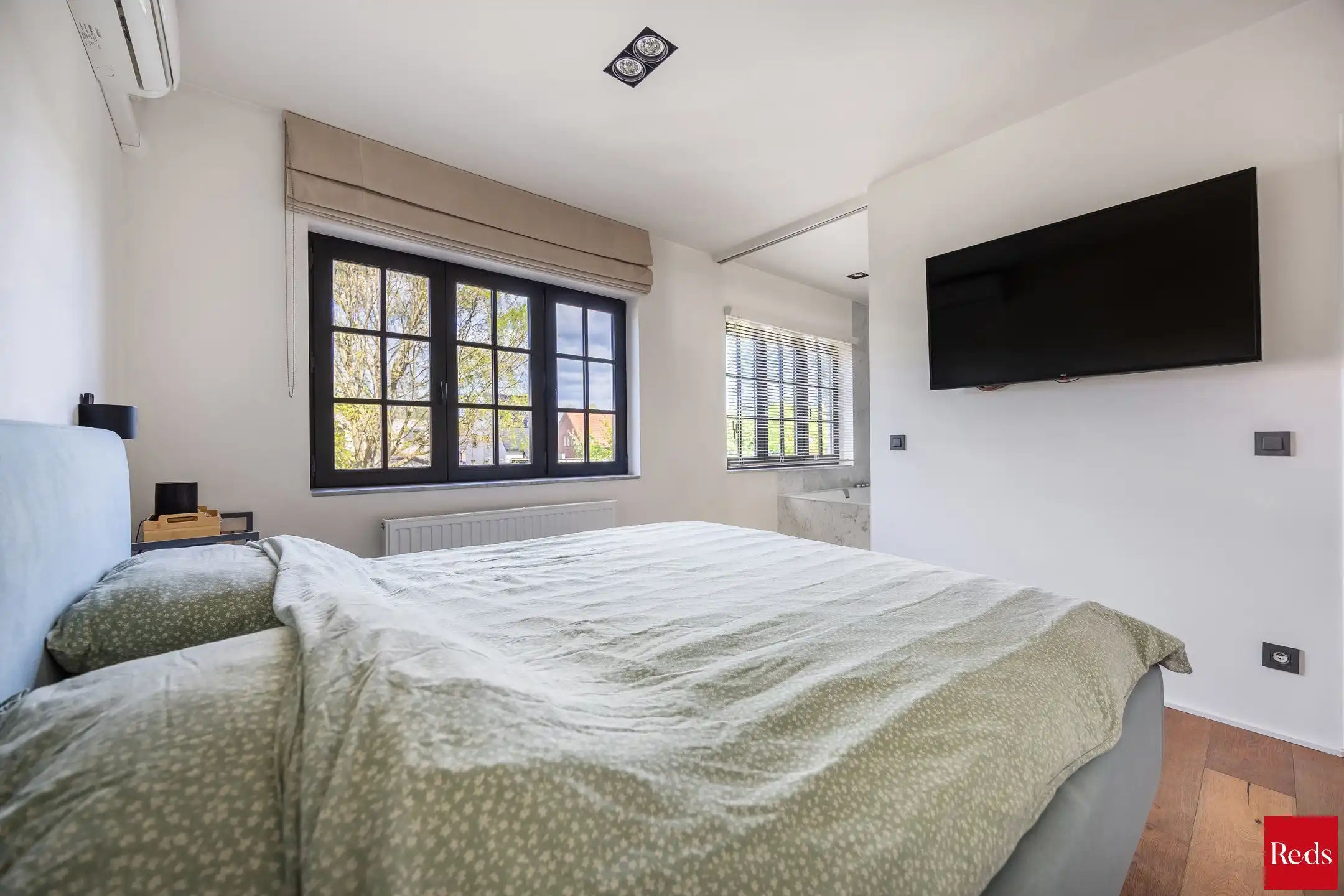 Stijlvolle woning op groene toplocatie nabij het centrum foto 29