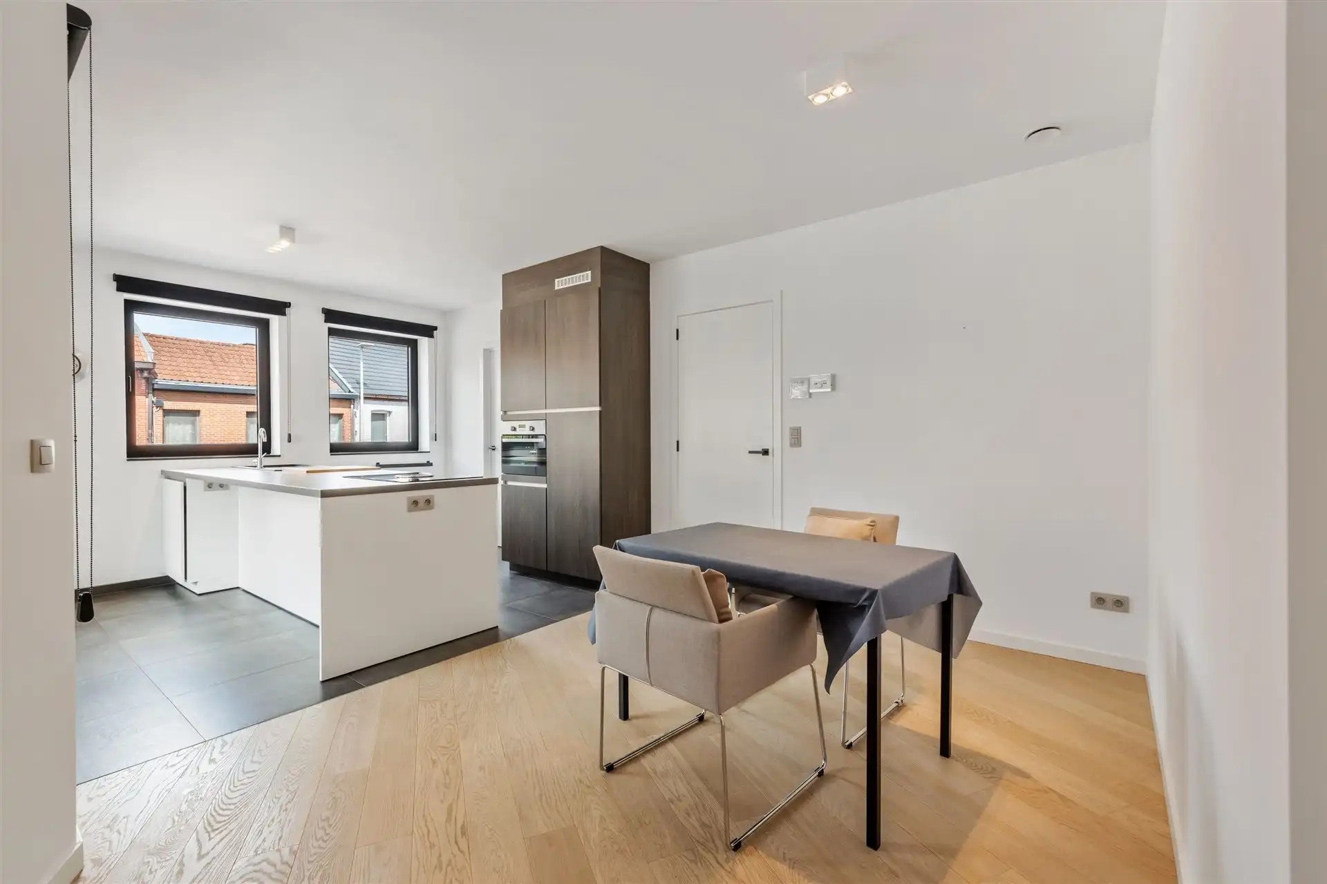 Prachtig 1-slaapkamer appartement in het hartje van Beveren foto 5