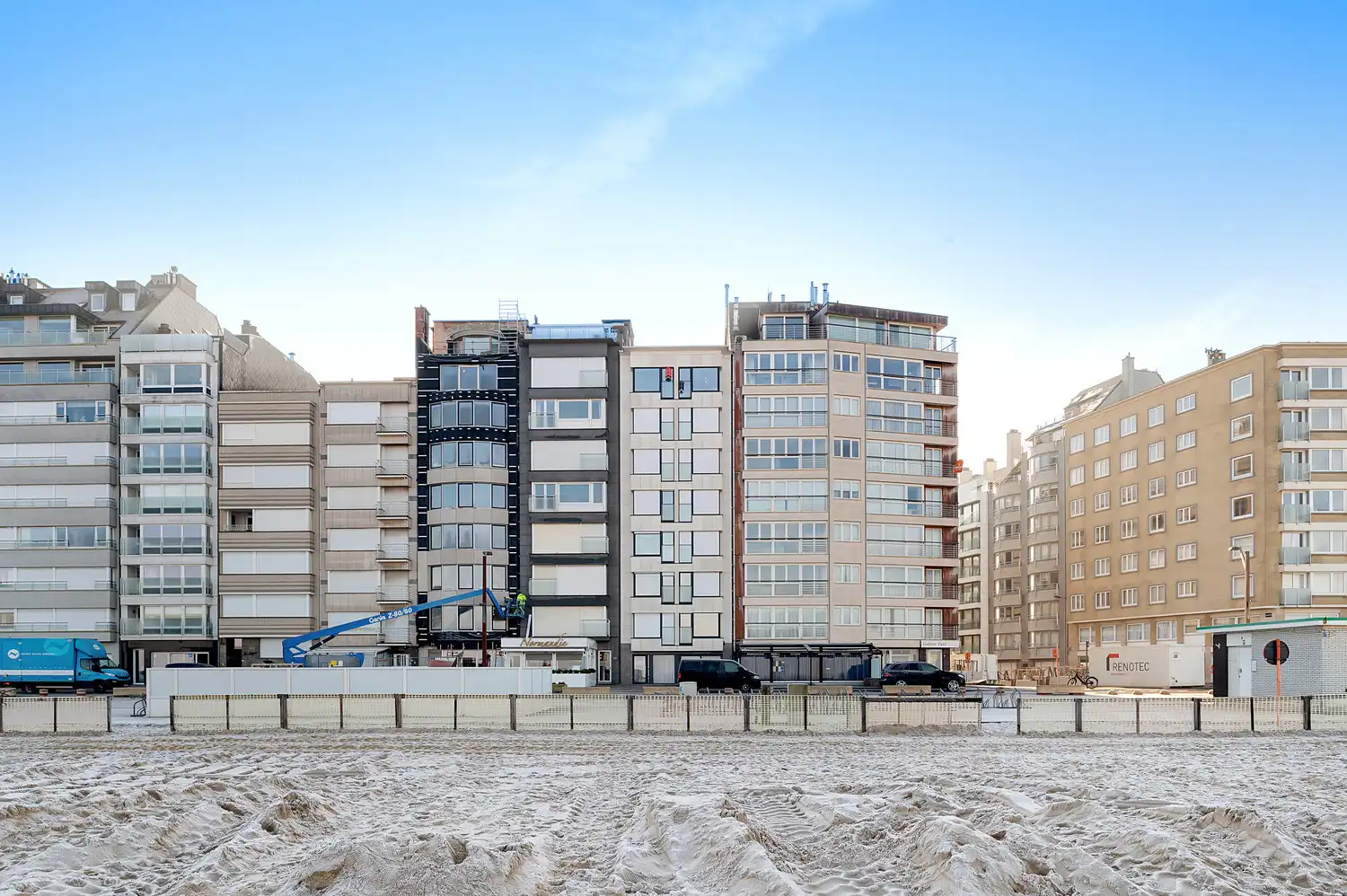 Prachtig vernieuwd 2 slaapkamer appartement aan het Albertstrand foto 16