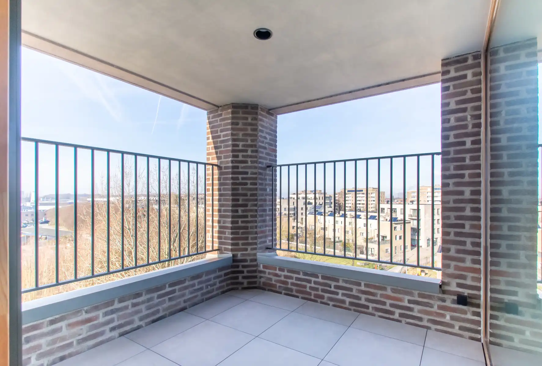 Rustig en comfortabel 1slpk appt. met mooi terras  foto 4