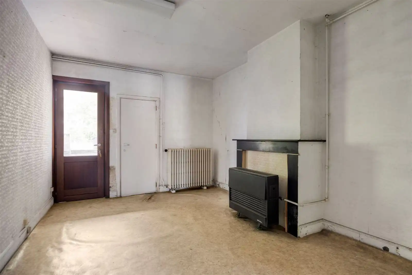Ruime herenwoning met voormalige dokterspraktijk foto 42