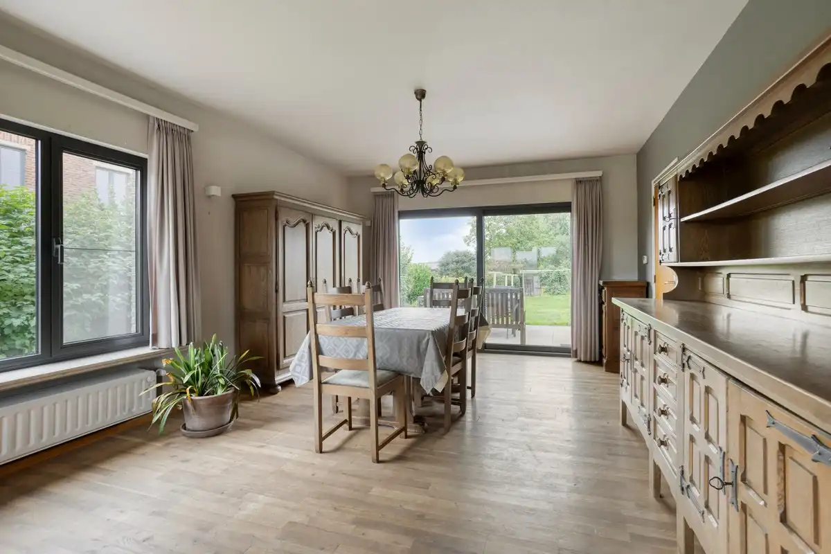 Ruime woning met boomgaard nabij centrum Lennik foto 3
