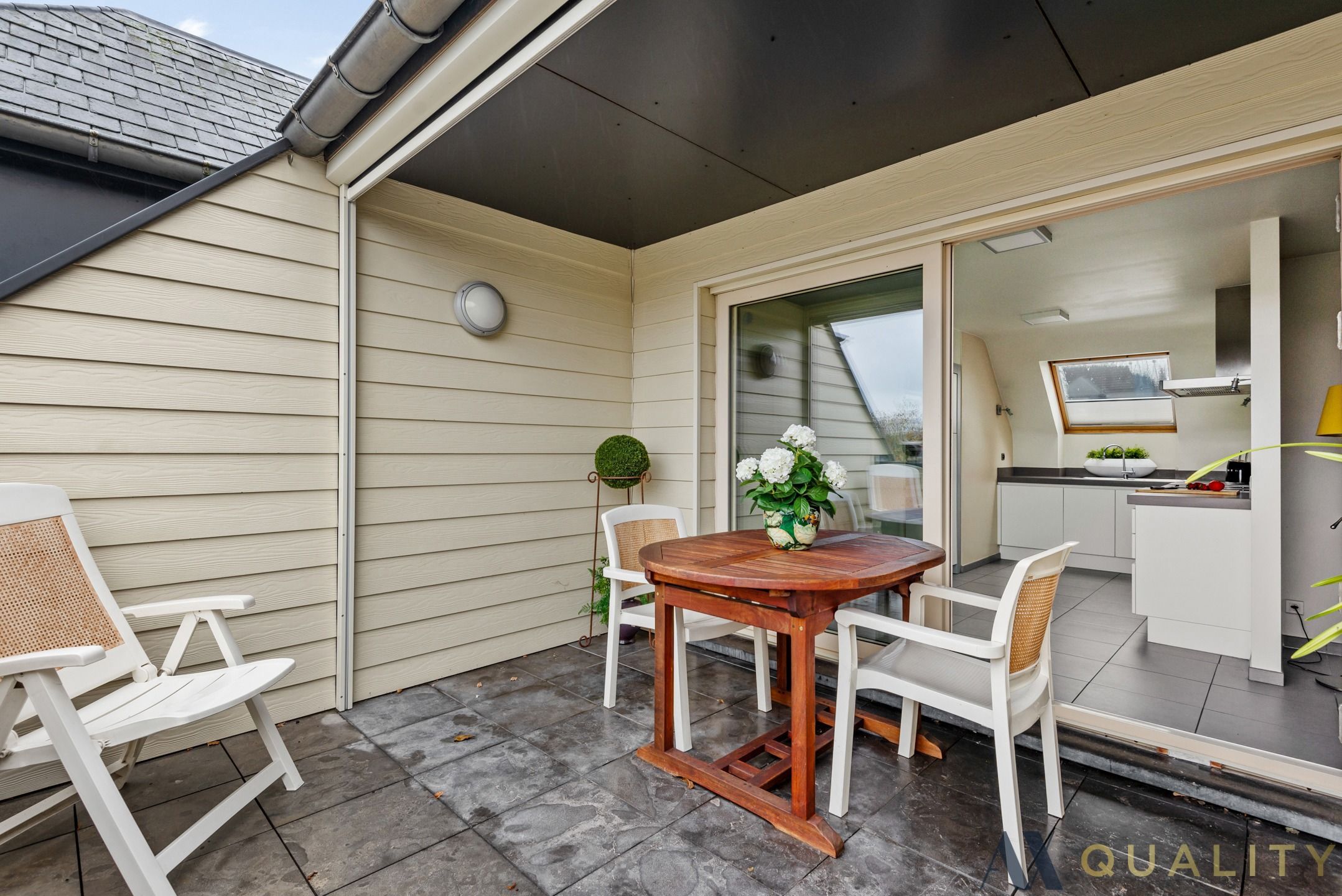 Centraal gelegen dakappartement met terras en garage in Liezele foto 17