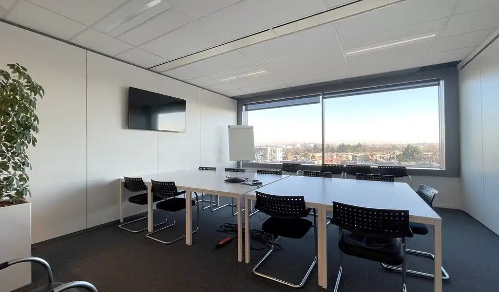 Gelijkvloers kantoor te huur in The Sage in Berchem foto 12