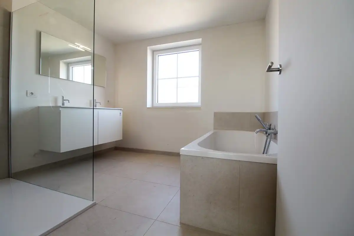 Halfopen nieuwbouwwoning met garage Roeselare foto 10